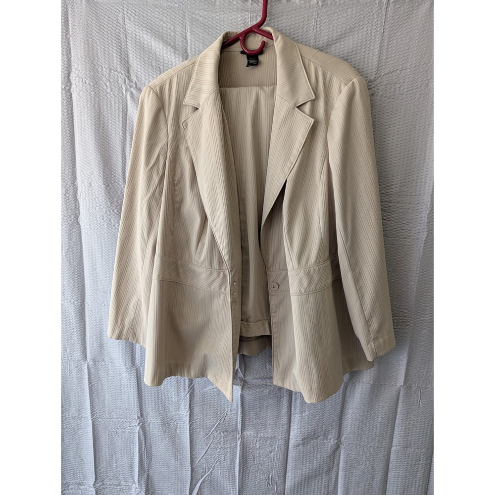 Lane Bryant Womens Beige Textured Stripe Blazer and Pants Suit Set Size 26/28